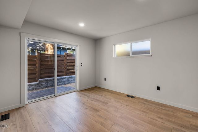 1530 NE 6th Street, Bend, OR 97701