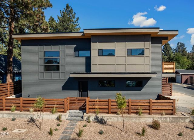 1530 NE 6th Street, Bend, OR 97701