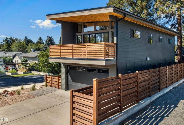 1530 NE 6th Street, Bend, OR 97701
