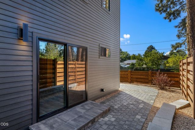 1530 NE 6th Street, Bend, OR 97701