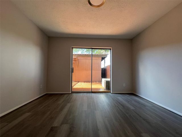 7012 Jetty Lane, Houston, TX 77072