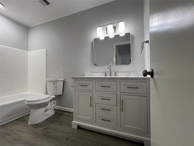 7012 Jetty Lane, Houston, TX 77072