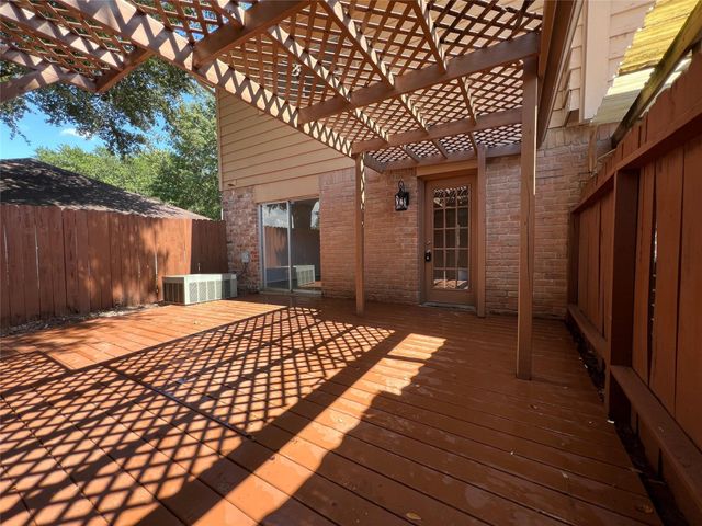 7012 Jetty Lane, Houston, TX 77072