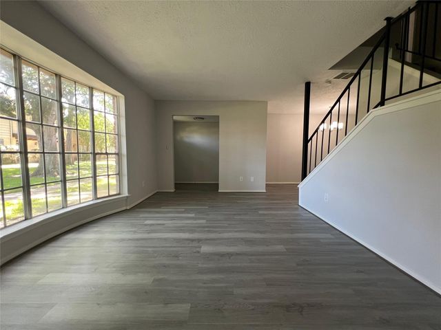 7012 Jetty Lane, Houston, TX 77072