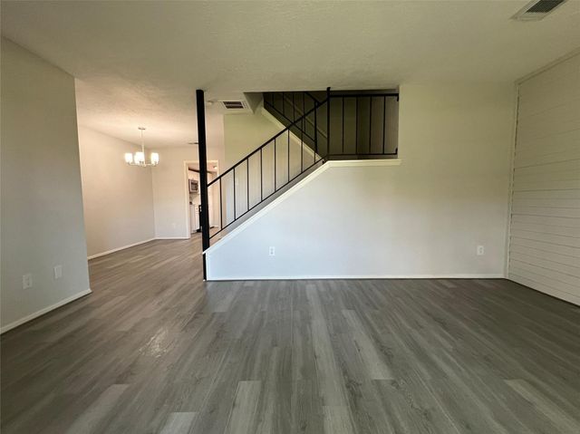 7012 Jetty Lane, Houston, TX 77072