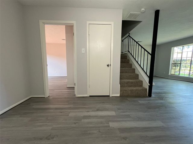 7012 Jetty Lane, Houston, TX 77072
