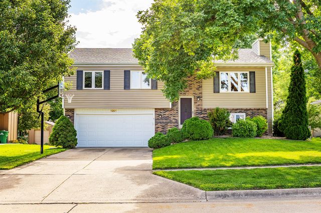 1201 SE Michael Drive, Ankeny, IA 50021