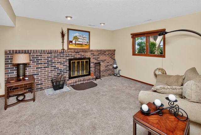 1201 SE Michael Drive, Ankeny, IA 50021
