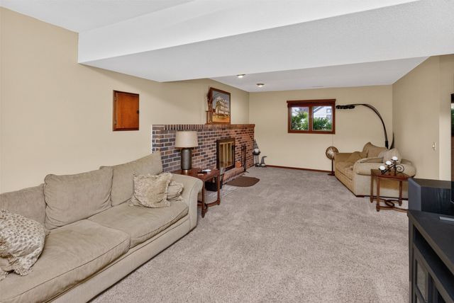 1201 SE Michael Drive, Ankeny, IA 50021