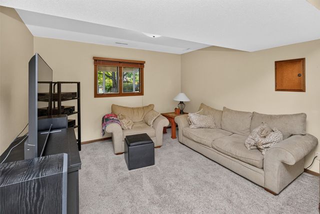 1201 SE Michael Drive, Ankeny, IA 50021
