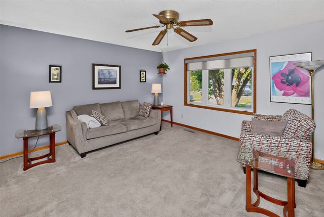 1201 SE Michael Drive, Ankeny, IA 50021