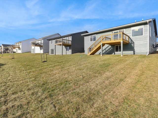 18004 Alpine Drive, Clive, IA 50325