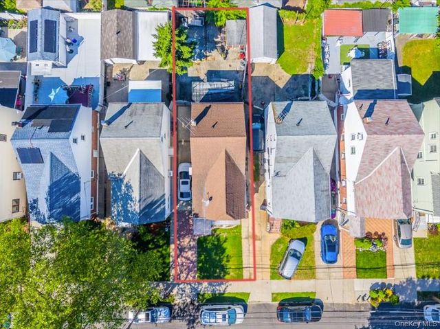 8926 210th Street, Queens Village, NY 11427