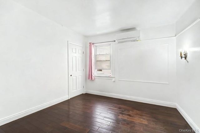 8926 210th Street, Queens Village, NY 11427