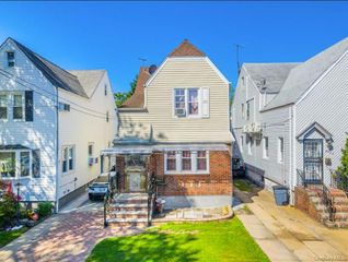 8926 210th Street, Queens Village, NY 11427