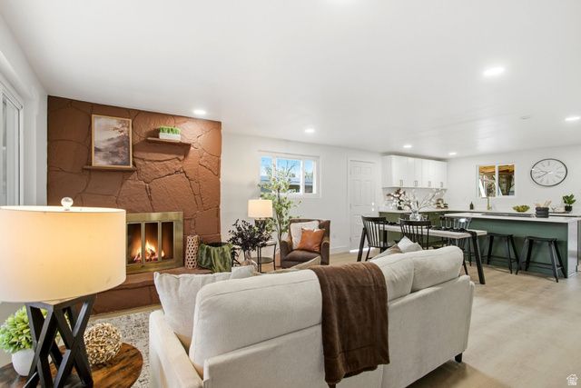 1358 E MAPLEWOOD DR, Murray, UT 84121