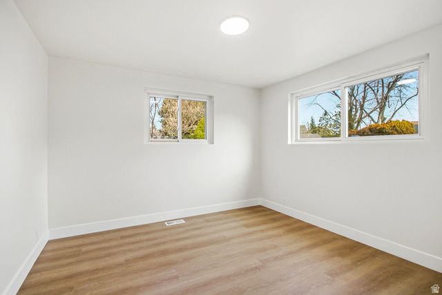 1358 E MAPLEWOOD DR, Murray, UT 84121