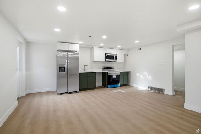 1358 E MAPLEWOOD DR, Murray, UT 84121