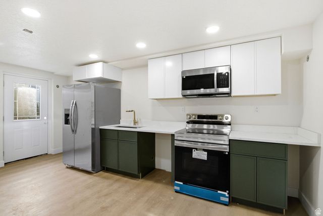 1358 E MAPLEWOOD DR, Murray, UT 84121