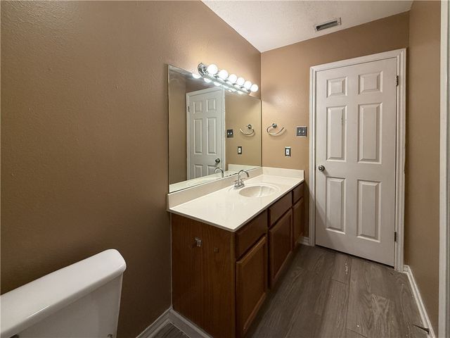 1818 Rodd Field E2, Corpus Christi, TX 78412