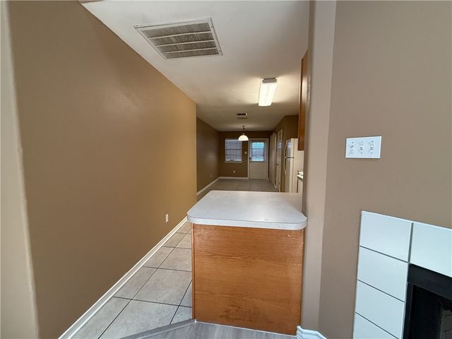 1818 Rodd Field E2, Corpus Christi, TX 78412