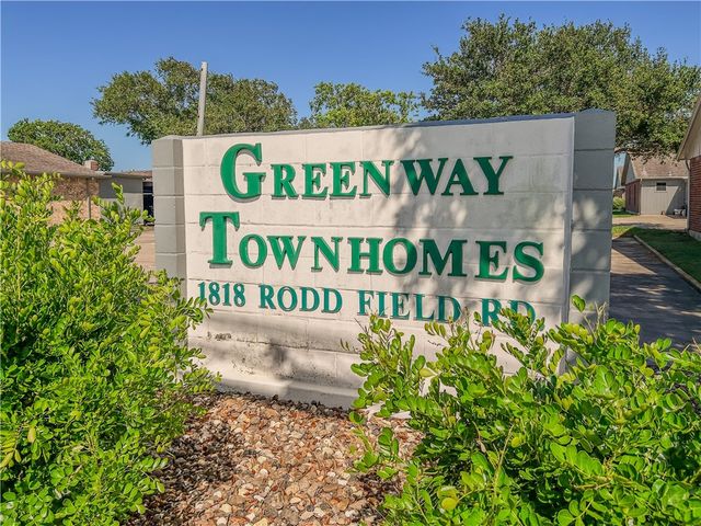 1818 Rodd Field E2, Corpus Christi, TX 78412