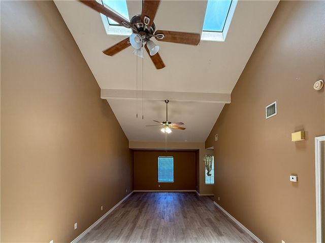 1818 Rodd Field E2, Corpus Christi, TX 78412