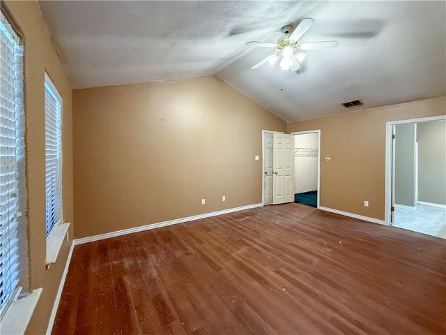 1818 Rodd Field E2, Corpus Christi, TX 78412