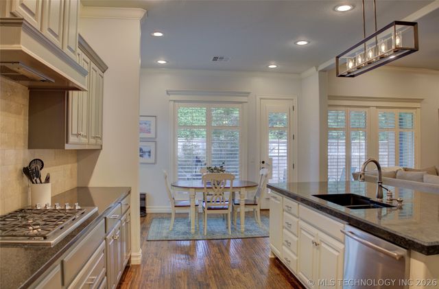 9483 E 106th Place S, Tulsa, OK 74133