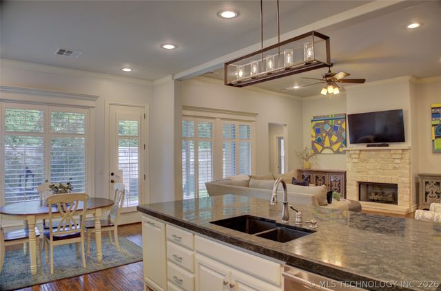 9483 E 106th Place S, Tulsa, OK 74133