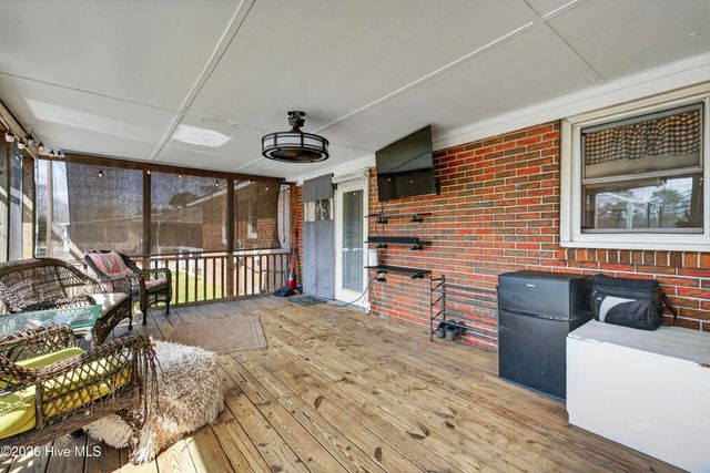 118 Jamaica Drive, Wilmington, NC 28401