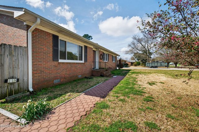 118 Jamaica Drive, Wilmington, NC 28401