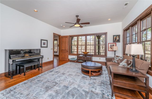 215 Long Ridge Road, Sunset, SC 29685