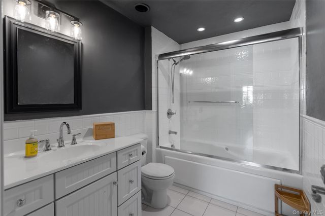 14 Whistler Hill Lane, Huntington, NY 11743