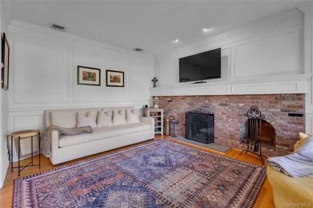 14 Whistler Hill Lane, Huntington, NY 11743