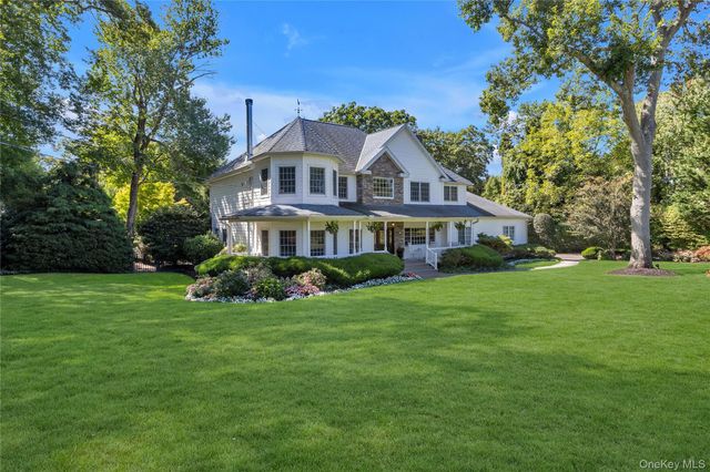 14 Whistler Hill Lane, Huntington, NY 11743