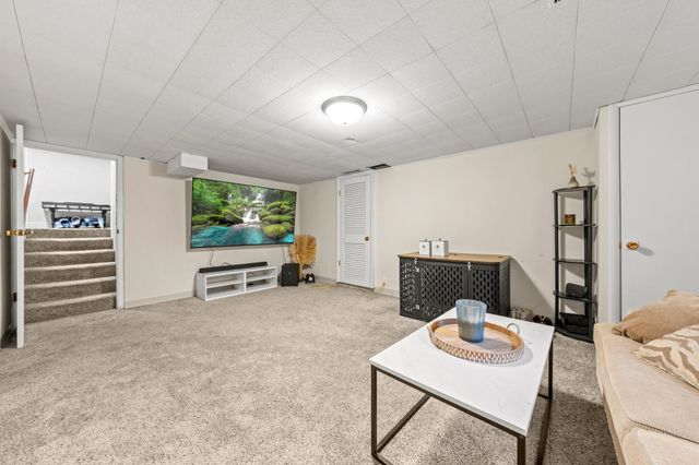 4625 Oxborough Lane, Bloomington, MN 55437