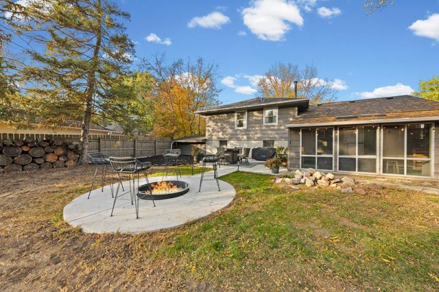 4625 Oxborough Lane, Bloomington, MN 55437