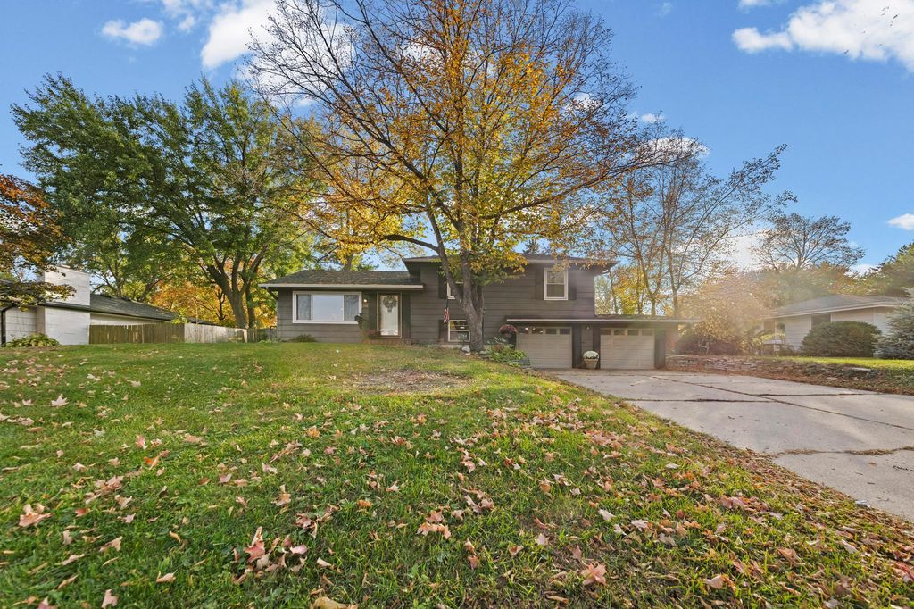 4625 Oxborough Lane, Bloomington, MN 55437 — photo 3