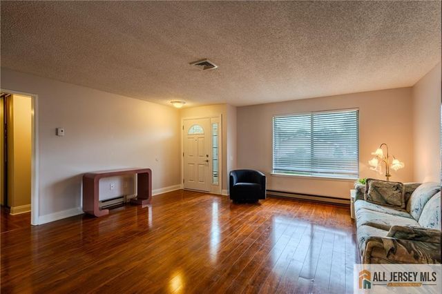 227 Convent Road 227A, Monroe, NJ 08831