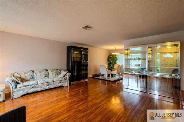 227 Convent Road 227A, Monroe, NJ 08831