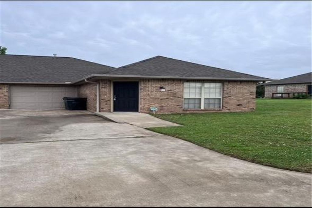 4324 Huntly Drive, Del City, OK 73115