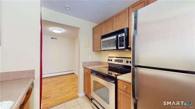 3 Amato Drive B, South Windsor, CT 06074