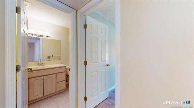 3 Amato Drive B, South Windsor, CT 06074