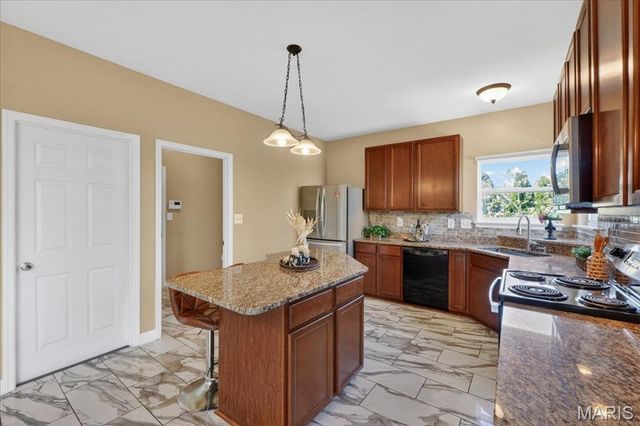 1104 Duxbury Lane, O'fallon, MO 63366