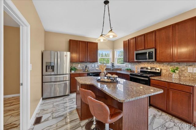 1104 Duxbury Lane, O'fallon, MO 63366