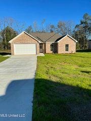 1018 Shiloh Run Drive, Crystal Springs, MS 39059