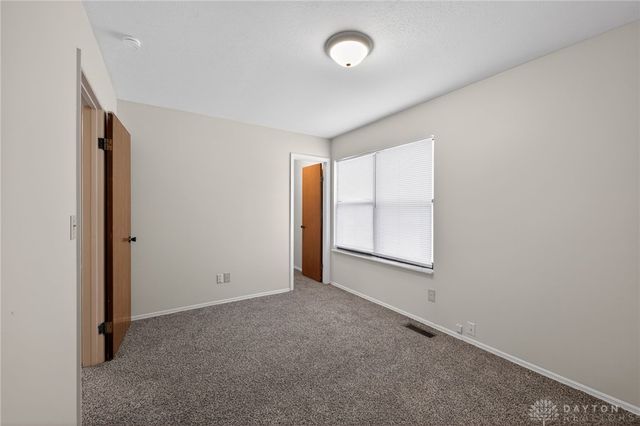 5940 Timbergate Trail, Huber Heights, OH 45424