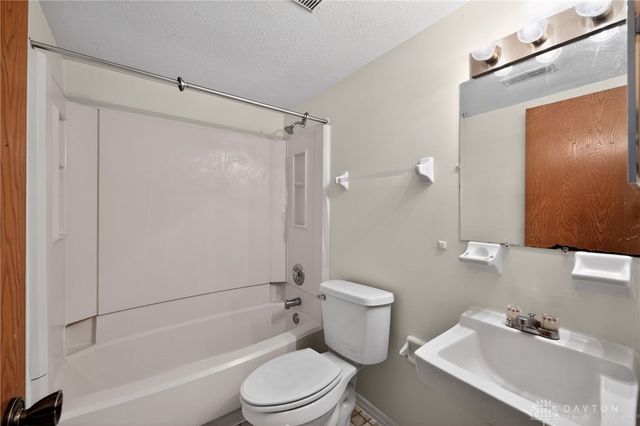 5940 Timbergate Trail, Huber Heights, OH 45424