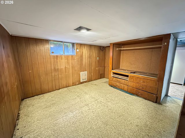 9310 Ne BURTON Rd, Vancouver, WA 98662